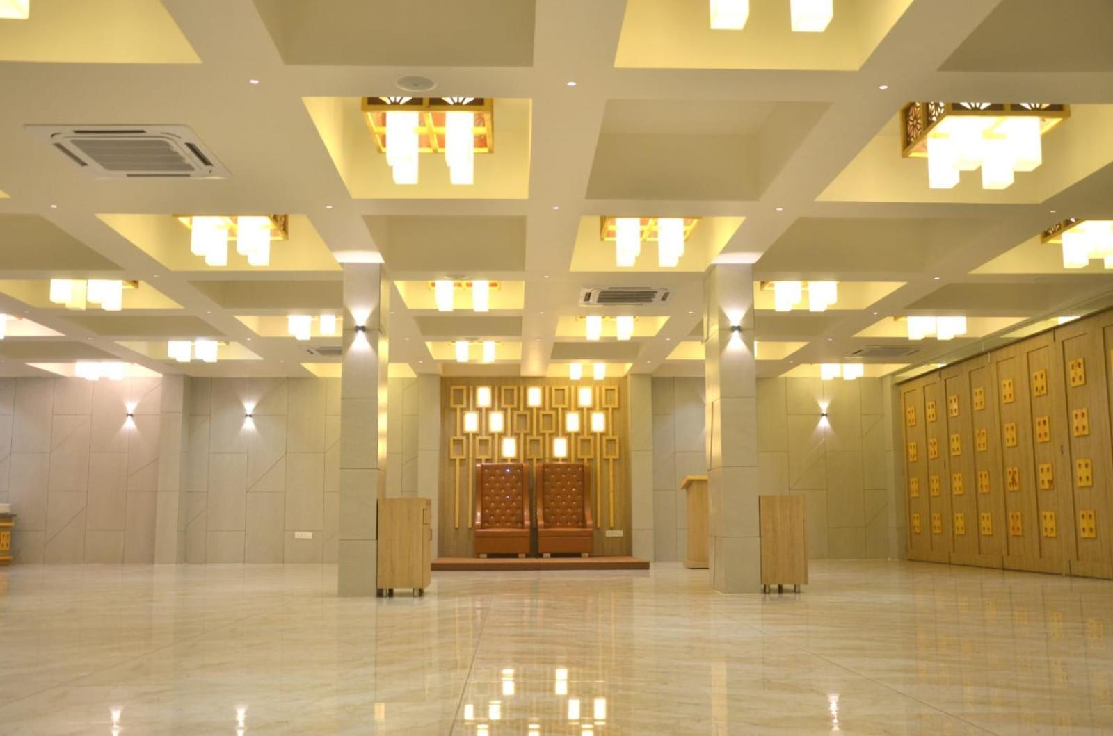 Hotel Sahyog Padra  외부 사진